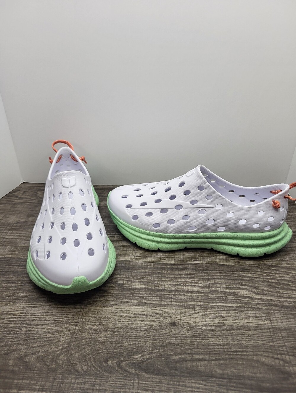 Kane Footwear Womens Size 8 US Revive Recovery Shoe White Spring